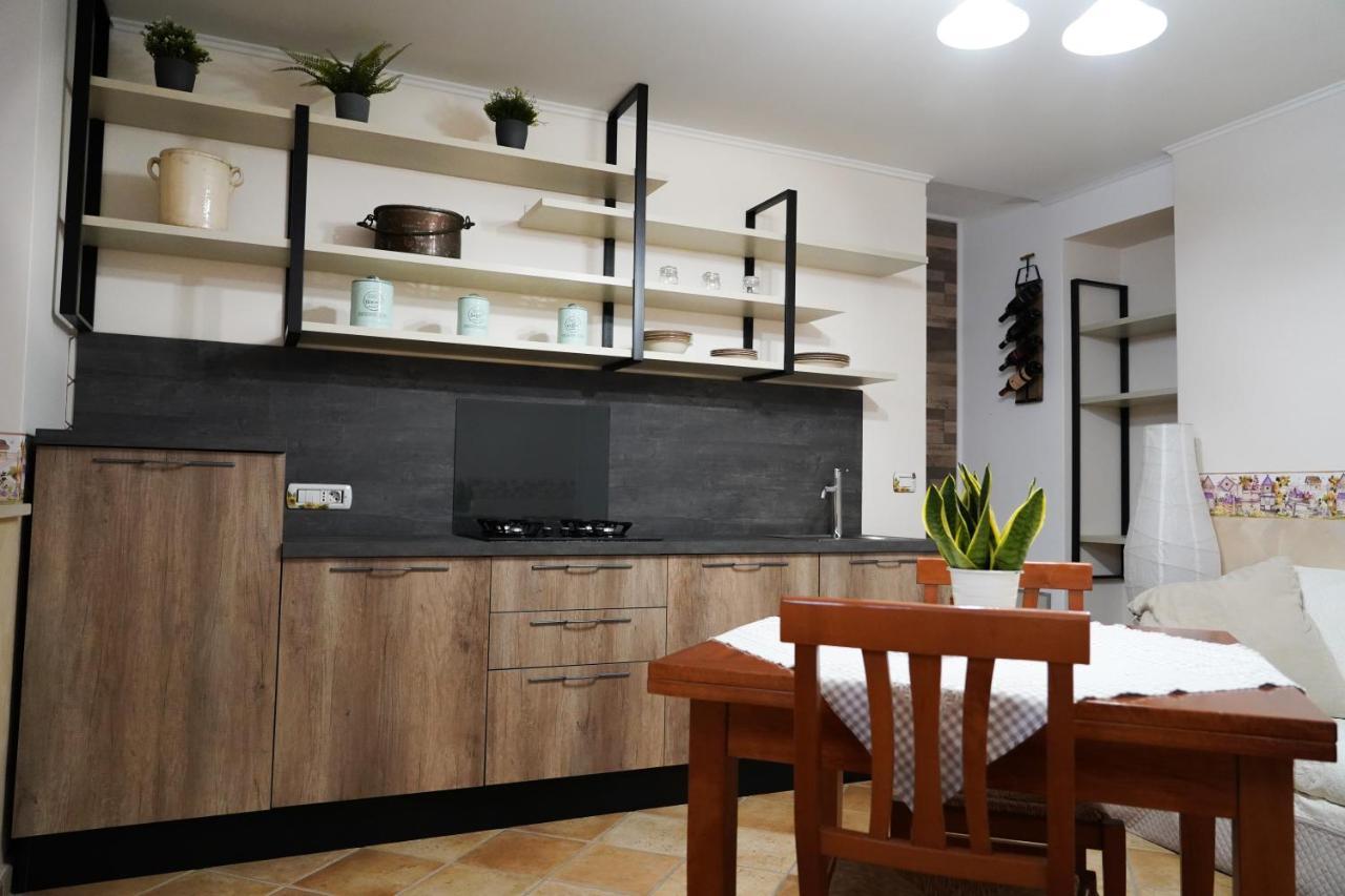 Familiainn Rooms & Apartments Πομπηία Εξωτερικό φωτογραφία